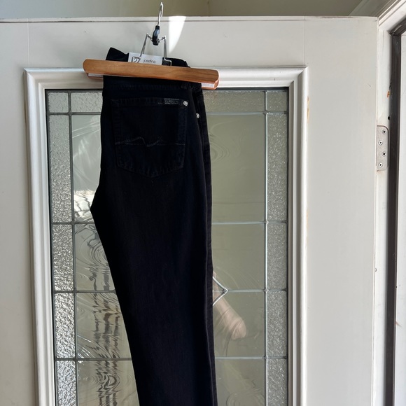 7 for All Mankind Josefina black boyfriend jeans-NWT - sz 27 - Picture 3 of 3